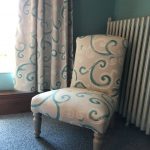 fauteuil et rideau de la chambre 3